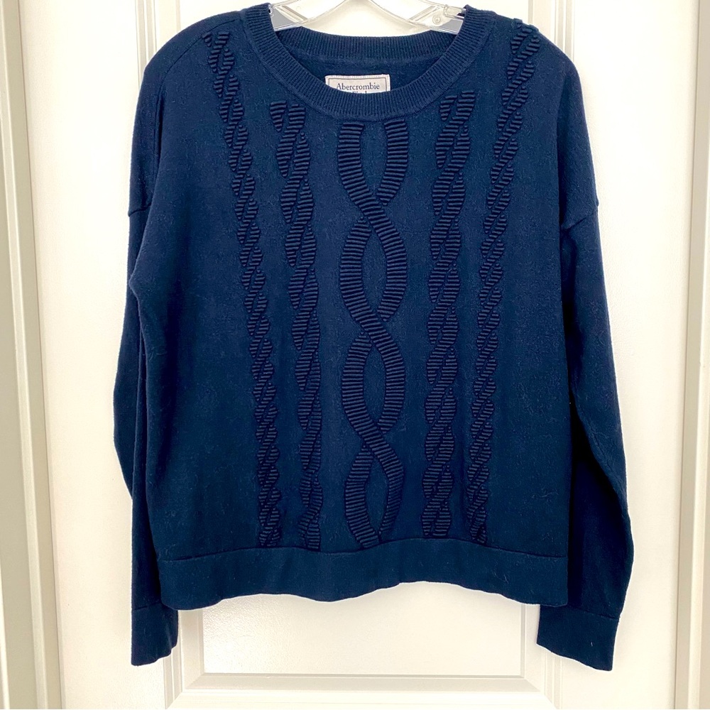 EUC Abercrombie & Fitch Navy Blue Sweater size M